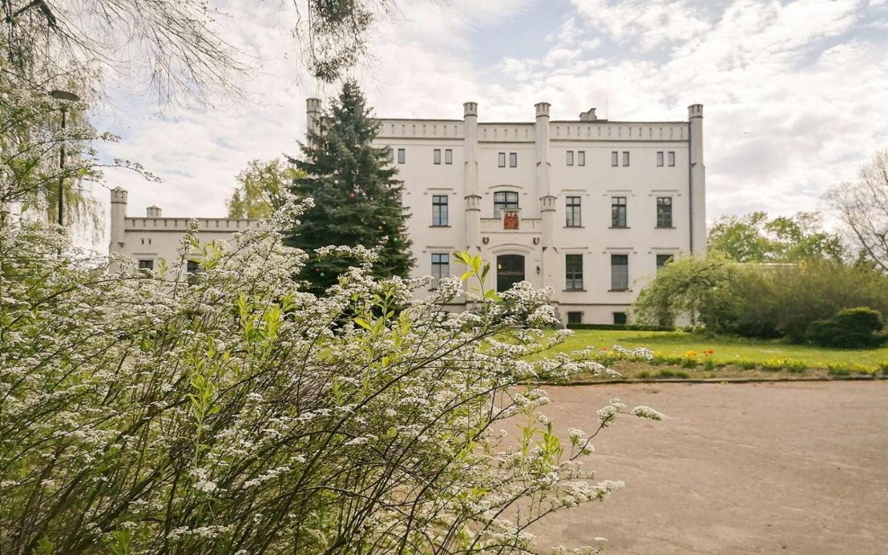 Palac Baloszyce Susz Kültér fotó